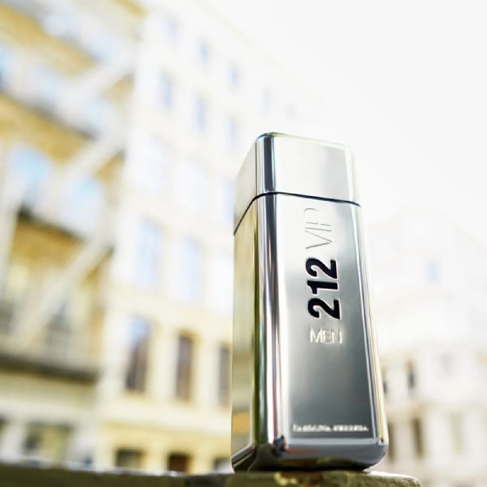 Carolina Herrera 212 Vip Eau de Toilette for Men - Image 7
