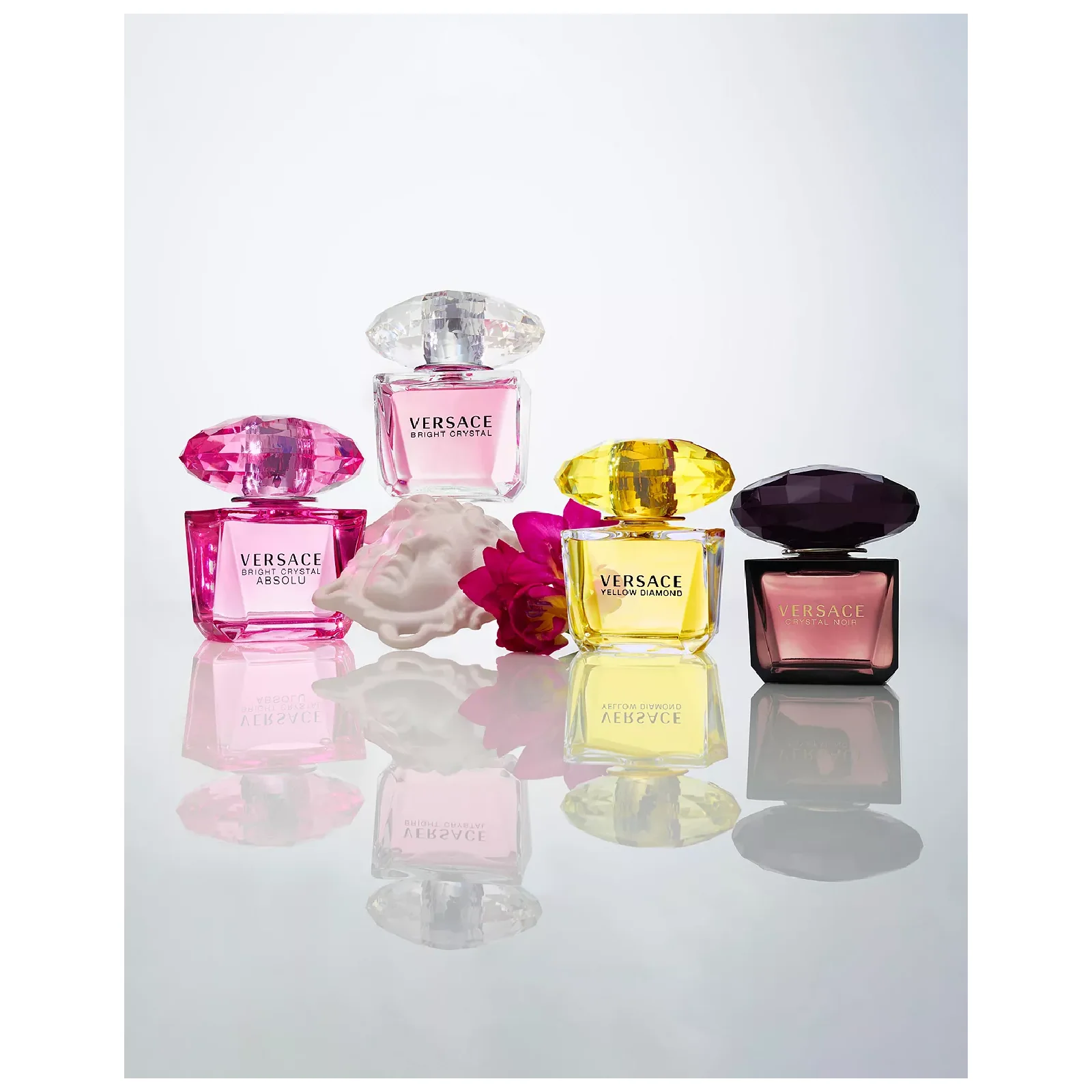 Versace Bright Crystal Eau de Toilette for Women - Image 23